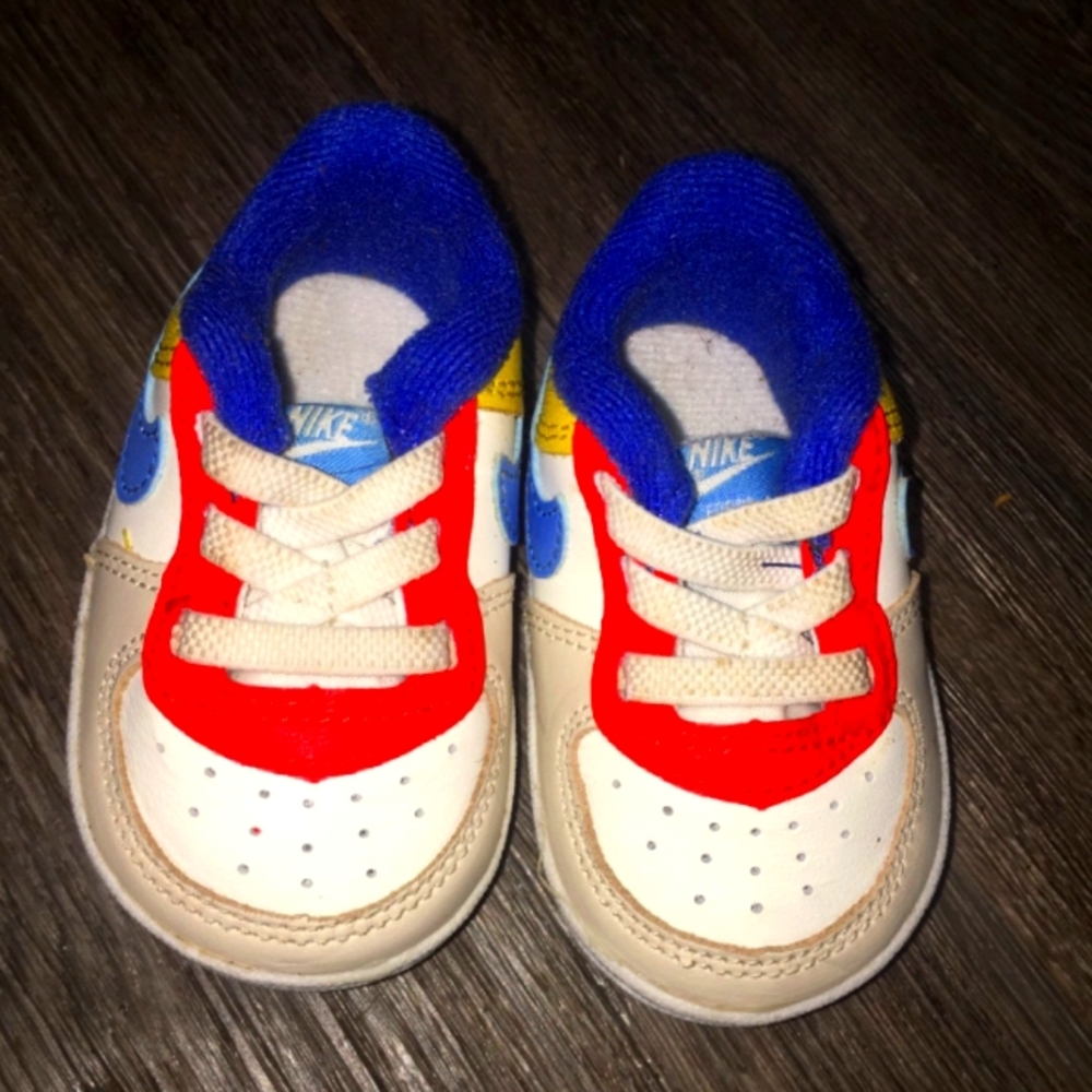 Infant Air Force 1's